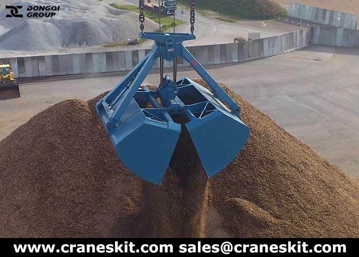 safe use of clamshell grab bucket 