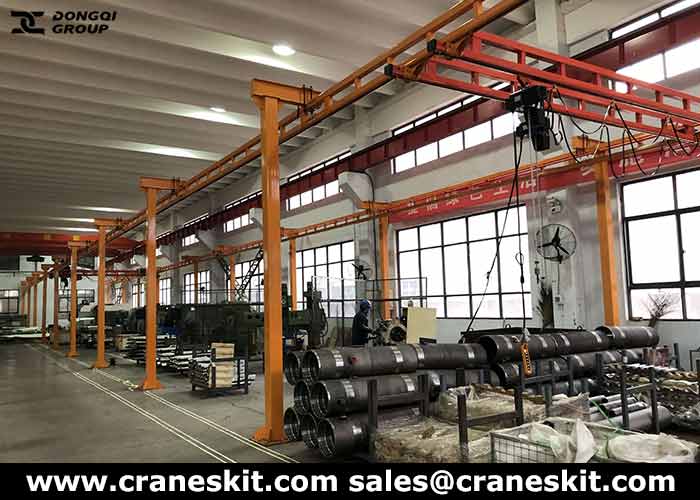 workstation cranes for materials handling