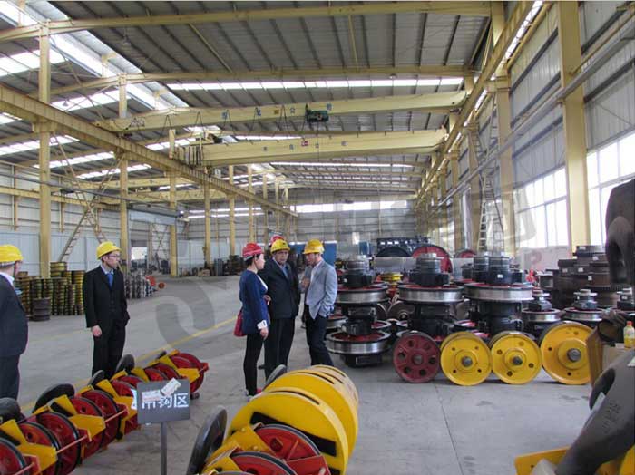 crane-spare-parts-workshop-in-dongqi.jpg