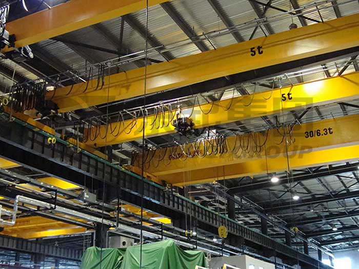 overhead-crane-for-plastic-industry.jpg