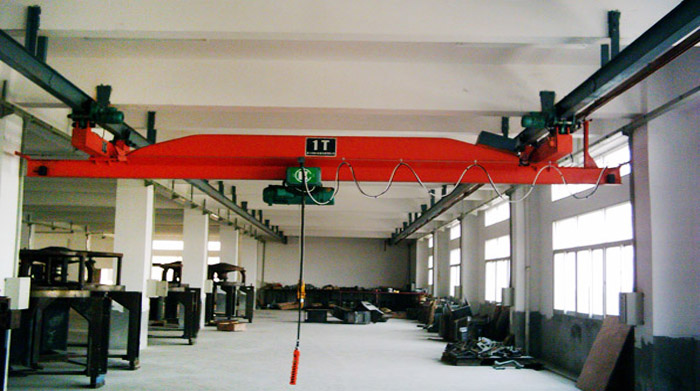 overhead-shop-crane.jpg