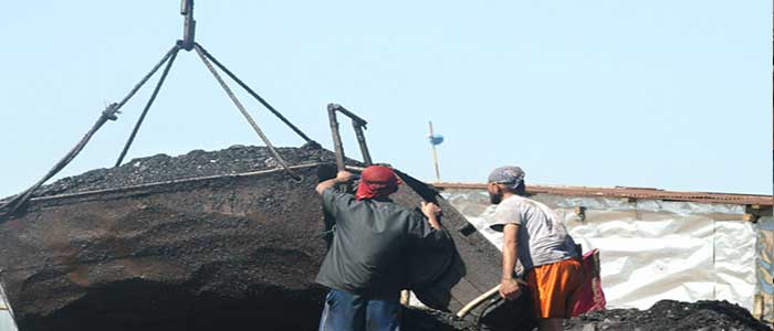 Lifting crane for mining