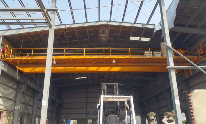 overhead-crane-usage.jpg