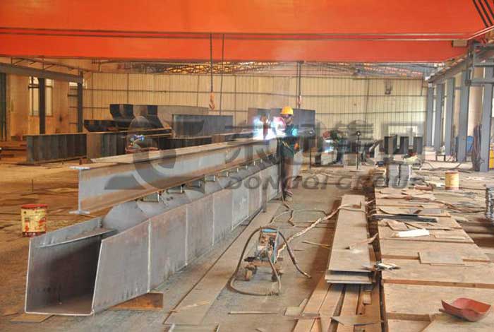 overhead-crane-welding.jpg