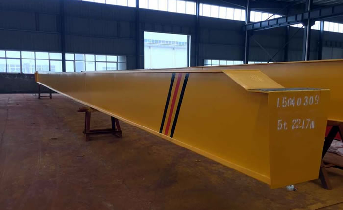 Main girder of overhead crane